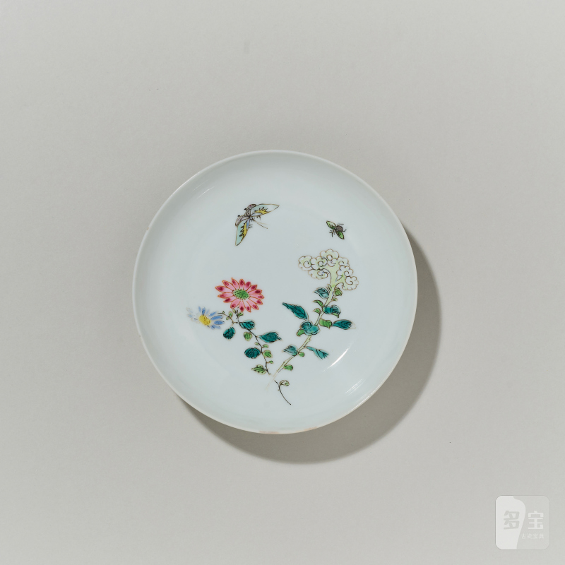 清雍正 粉彩花蝶纹小盘 - 图2
